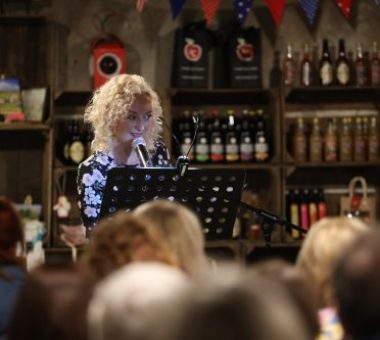 Pictured: Byddi Lee speaking at the Flash Fiction event in Armagh Cider Company.

Picture: Philip Magowan