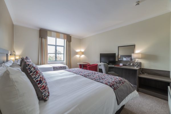 Armagh City Hotel Room