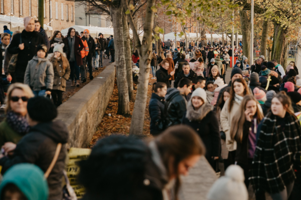 Crowd at AGF market