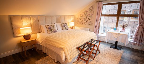 Blackwell House - Romantic Package. Image of luxurious bedroom.