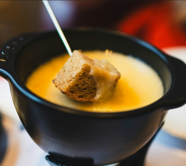 Bread with Cheese Fondue